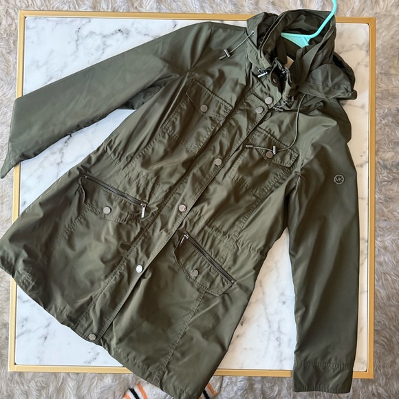 Michael Kors Green Lightweight Anorak Rain Jacket Hood w/Drawstrings Size: Med - Picture 2 of 16